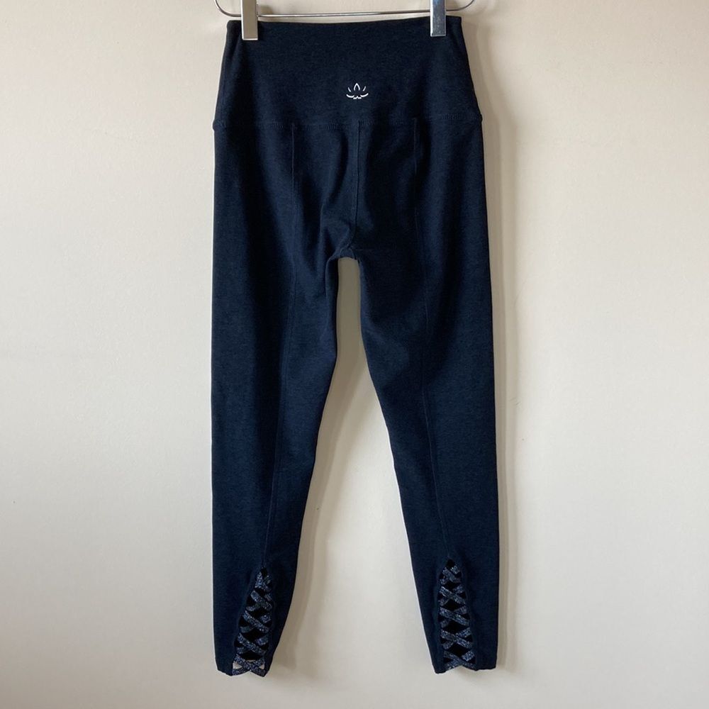 Beyond Yoga Cross It Back Spacedye 7/8 Leggings Small - Picture 3 of 9